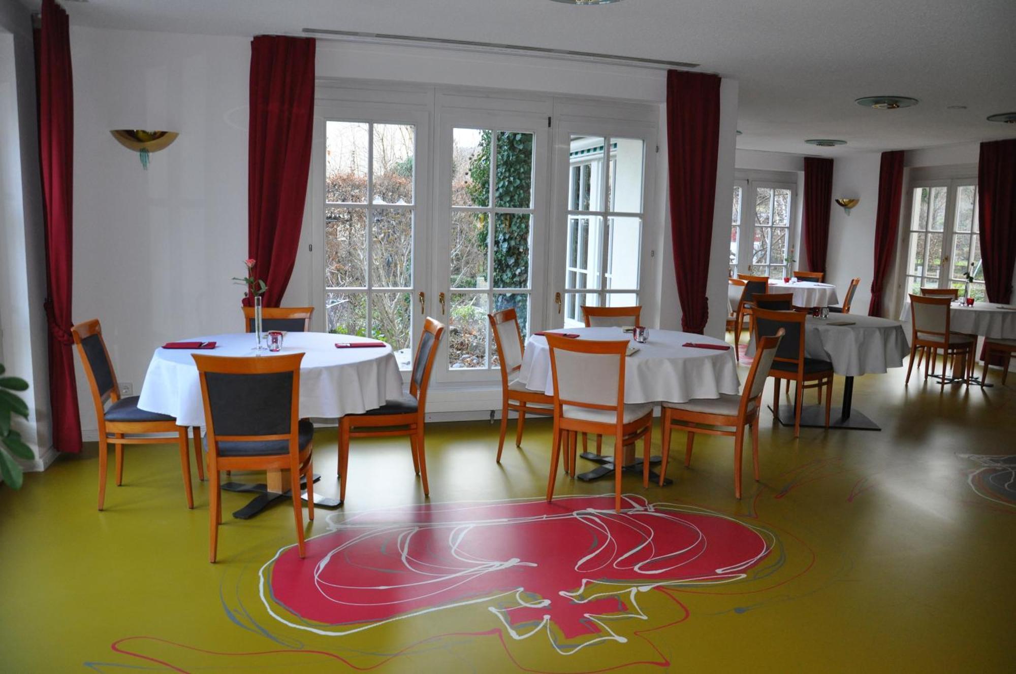 Hotel Krone Ueberlingen Am Ried Зинген Экстерьер фото