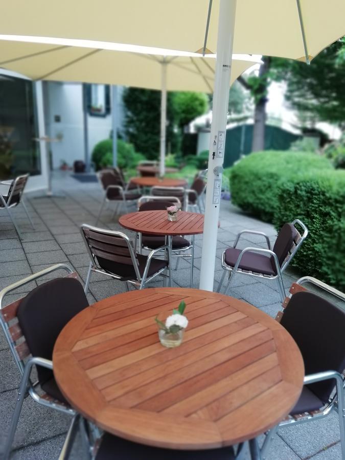 Hotel Krone Ueberlingen Am Ried Зинген Экстерьер фото
